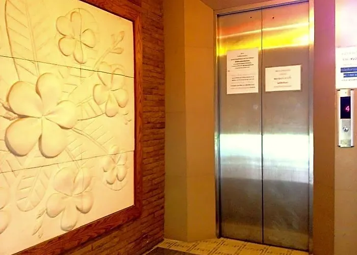 Casa Narinya @ Suvarnabhumi Airport Отель 3*
